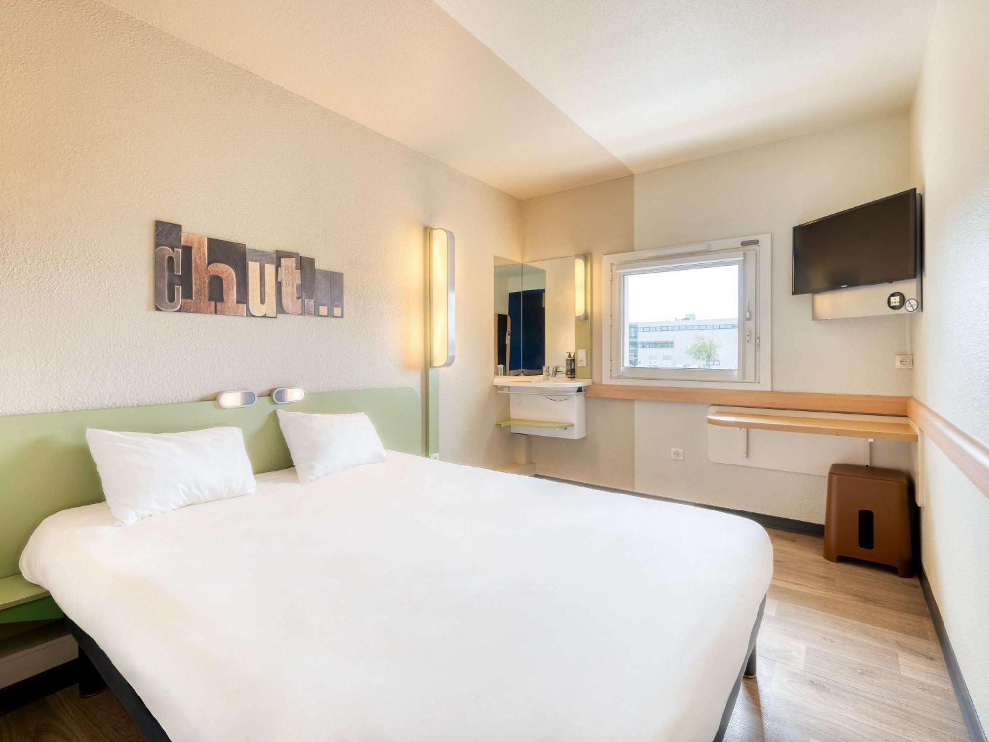 ibis budget Versailles - Trappes Exterior foto