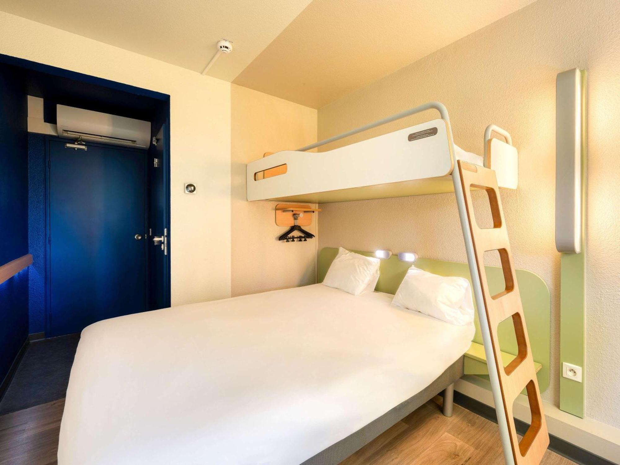 ibis budget Versailles - Trappes Exterior foto