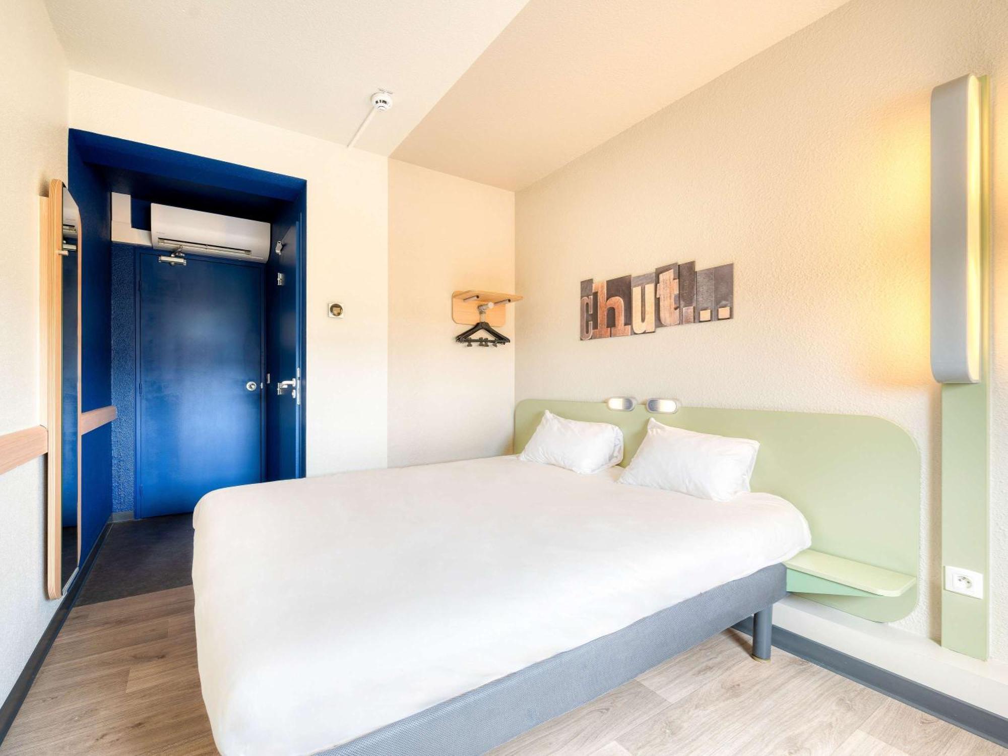 ibis budget Versailles - Trappes Exterior foto