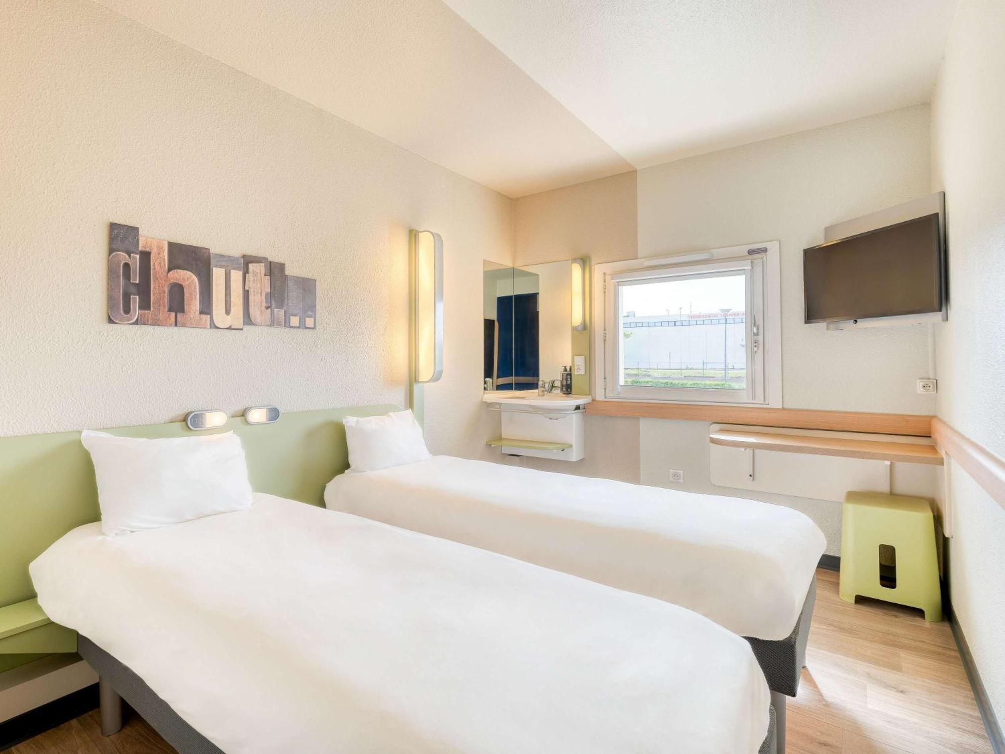 ibis budget Versailles - Trappes Exterior foto