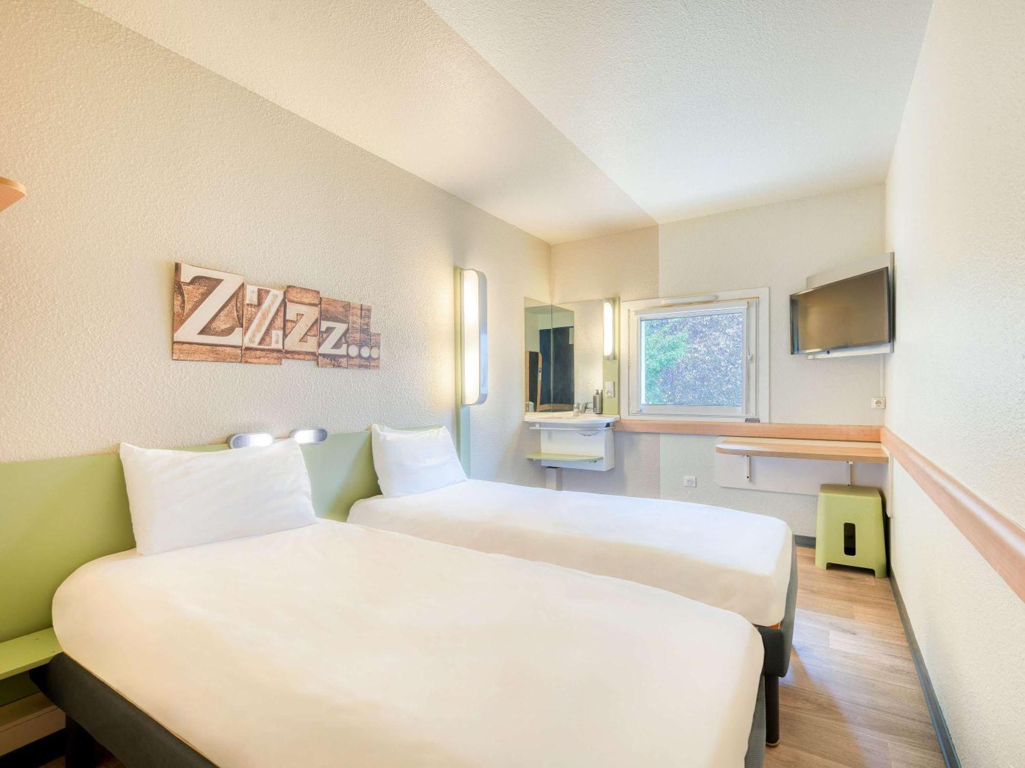 ibis budget Versailles - Trappes Exterior foto