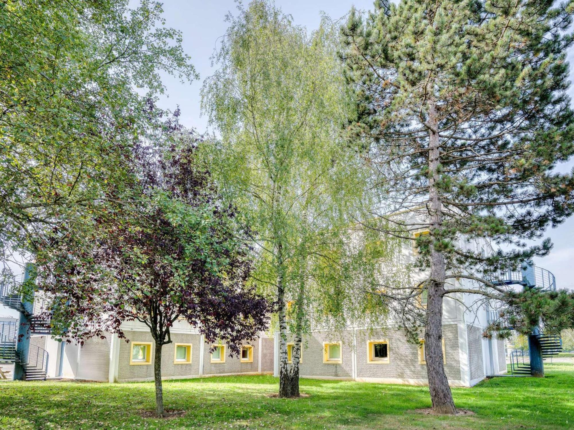 ibis budget Versailles - Trappes Exterior foto