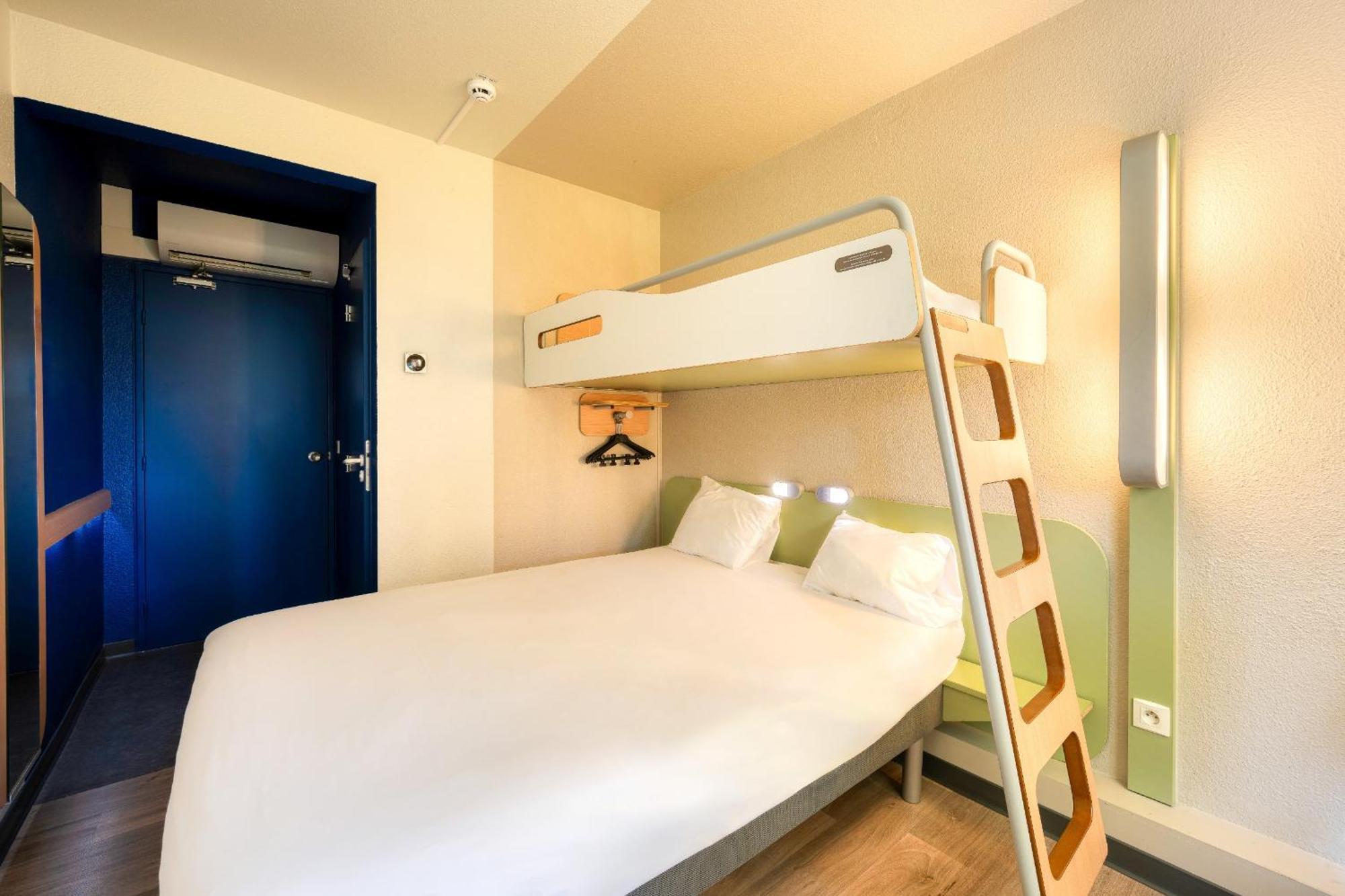 ibis budget Versailles - Trappes Exterior foto