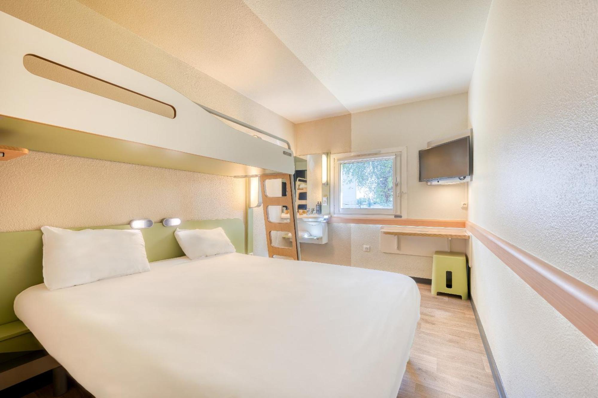 ibis budget Versailles - Trappes Exterior foto
